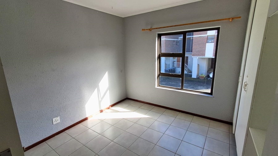 To Let 3 Bedroom Property for Rent in Fairfield Estate Western Cape